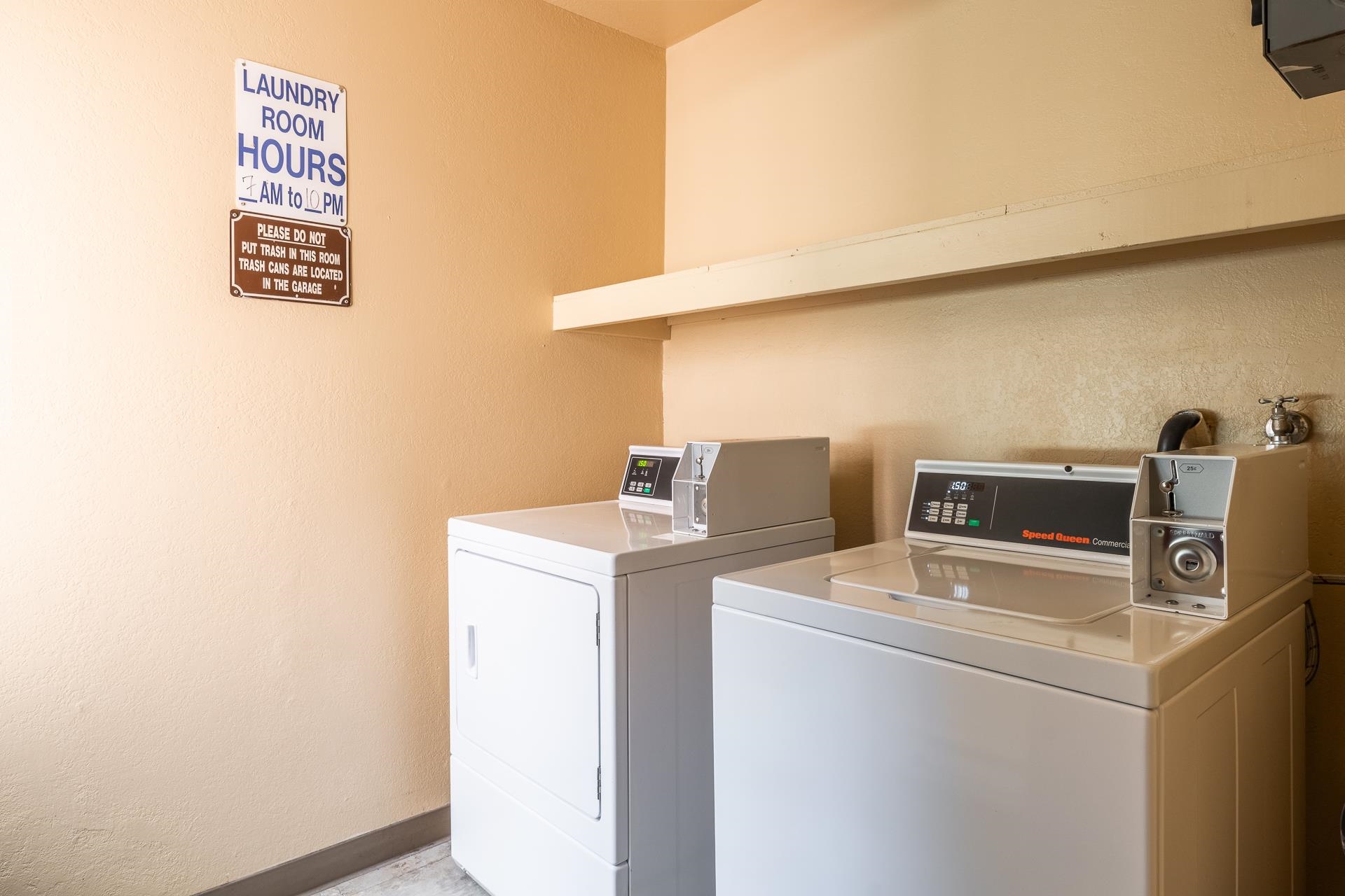 248 Mammoth Slopes Unit: Mammoth Ski and Racquet  #A7-5