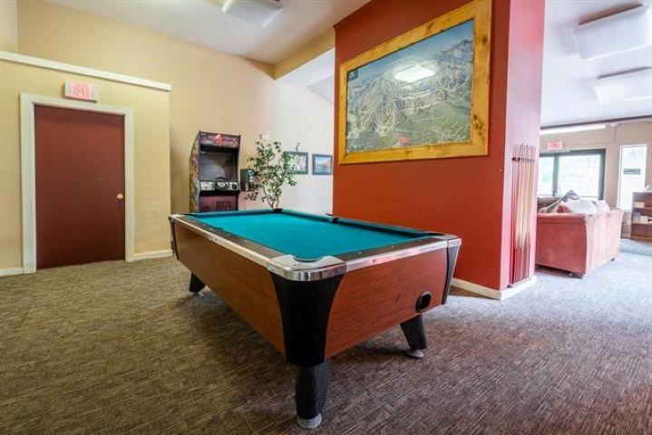 248 Mammoth Slopes Unit: Mammoth Ski and Racquet  #A7-5