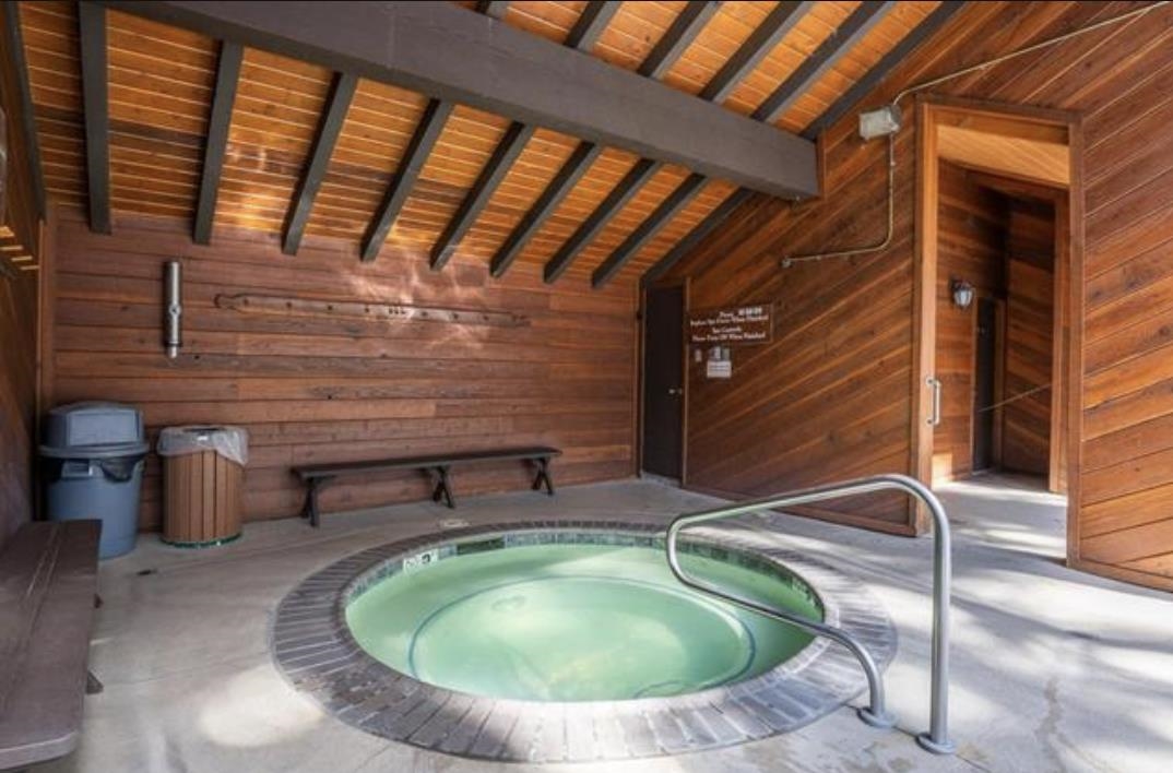 3005 Meridian Blvd #10