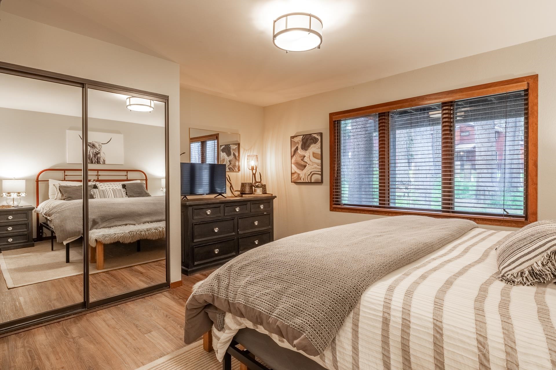 3005 Meridian Blvd #10