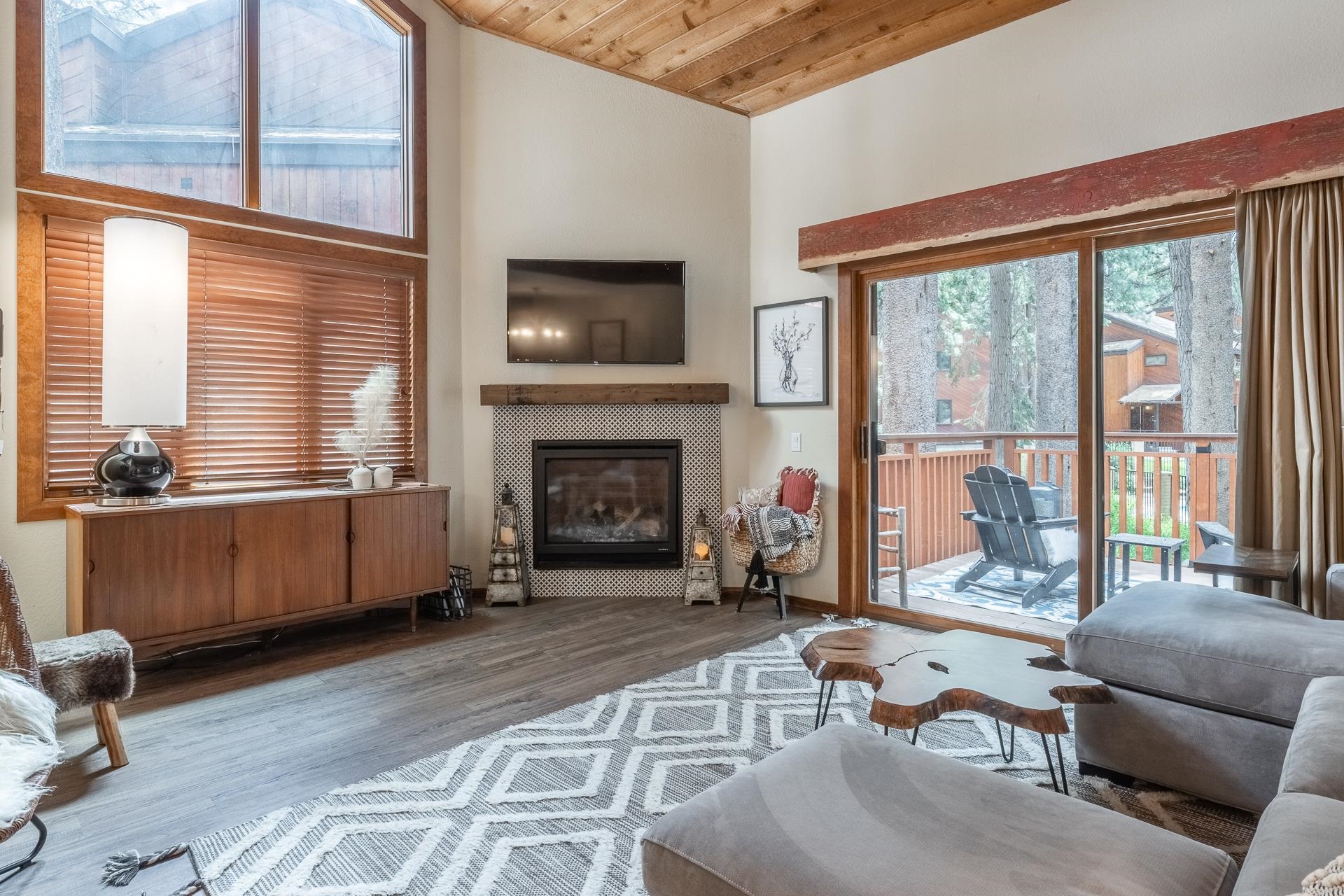 3005 Meridian Blvd #10