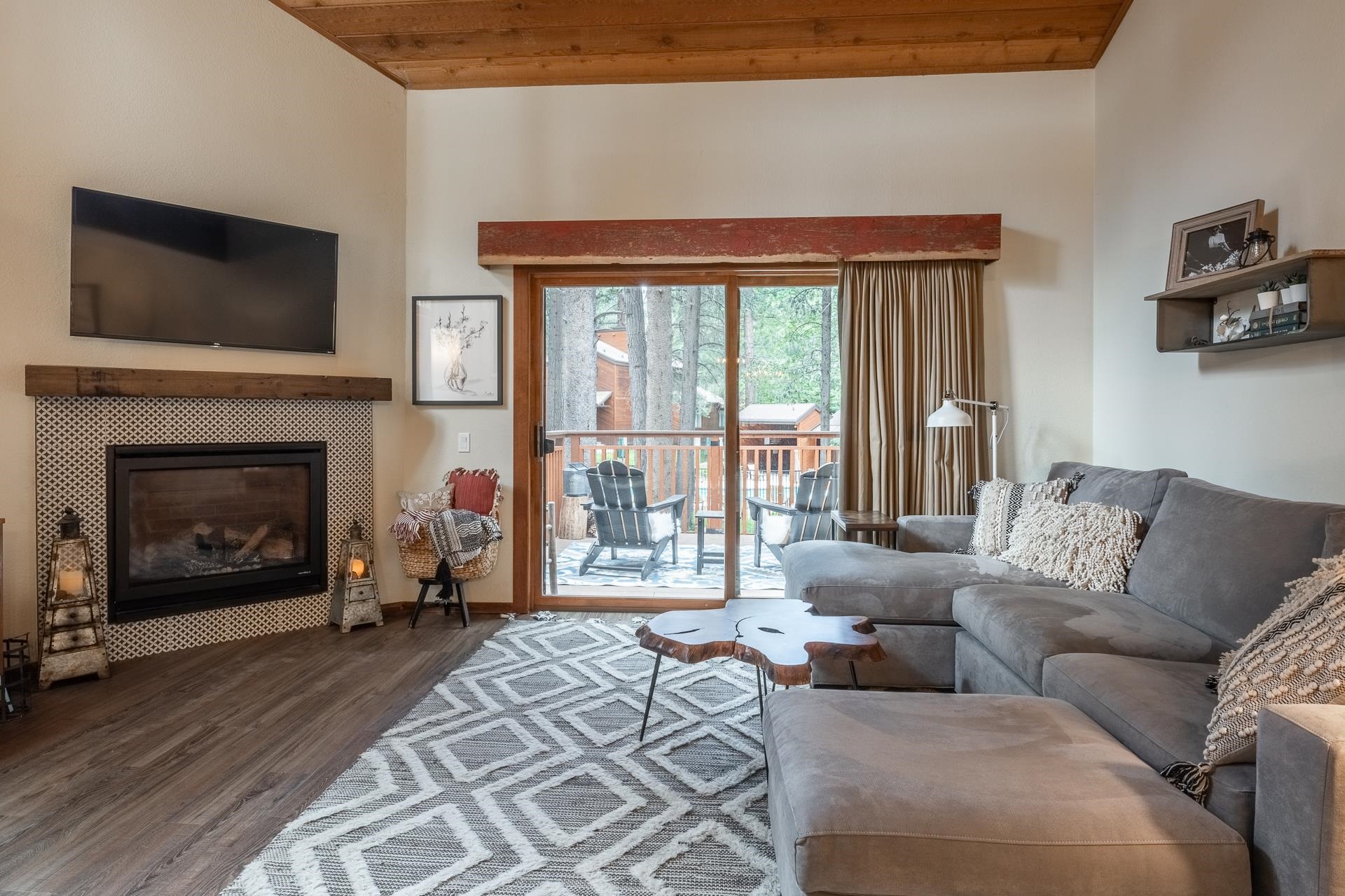 3005 Meridian Blvd #10