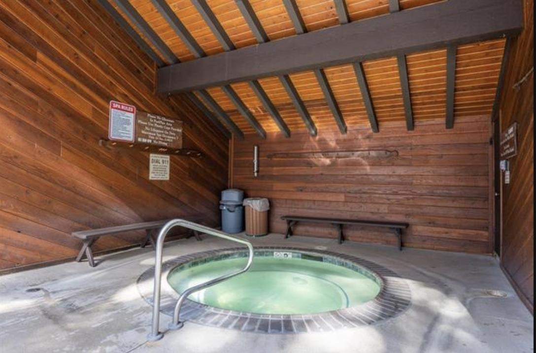 3005 Meridian Blvd #10