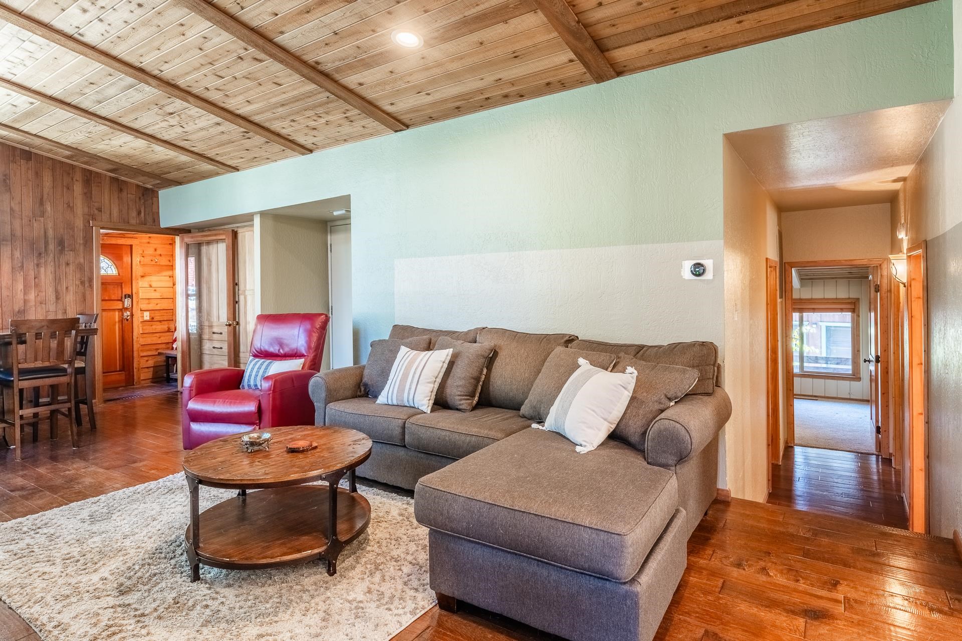 1893 Old Mammoth Road