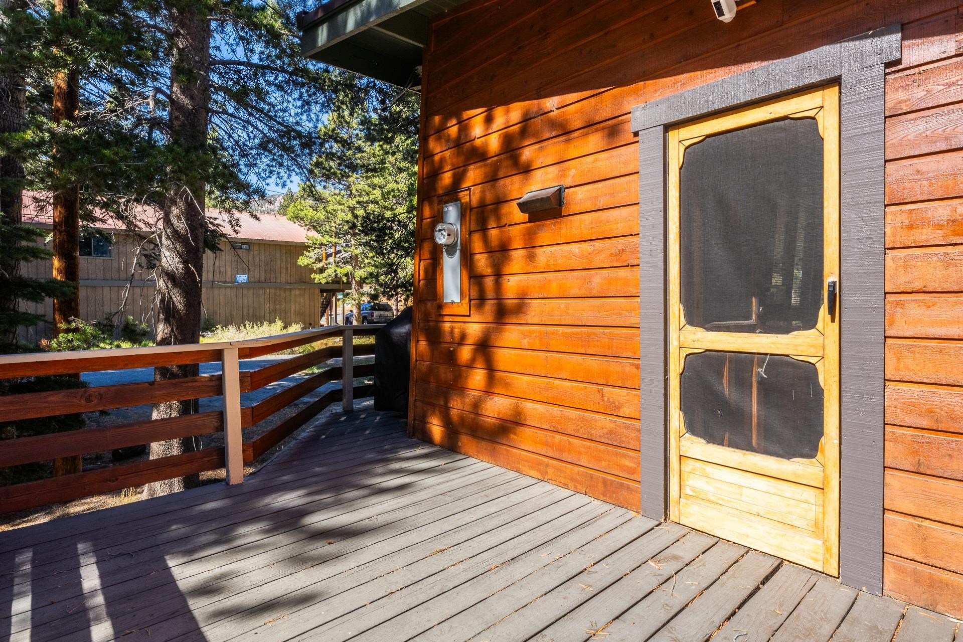 1893 Old Mammoth Road