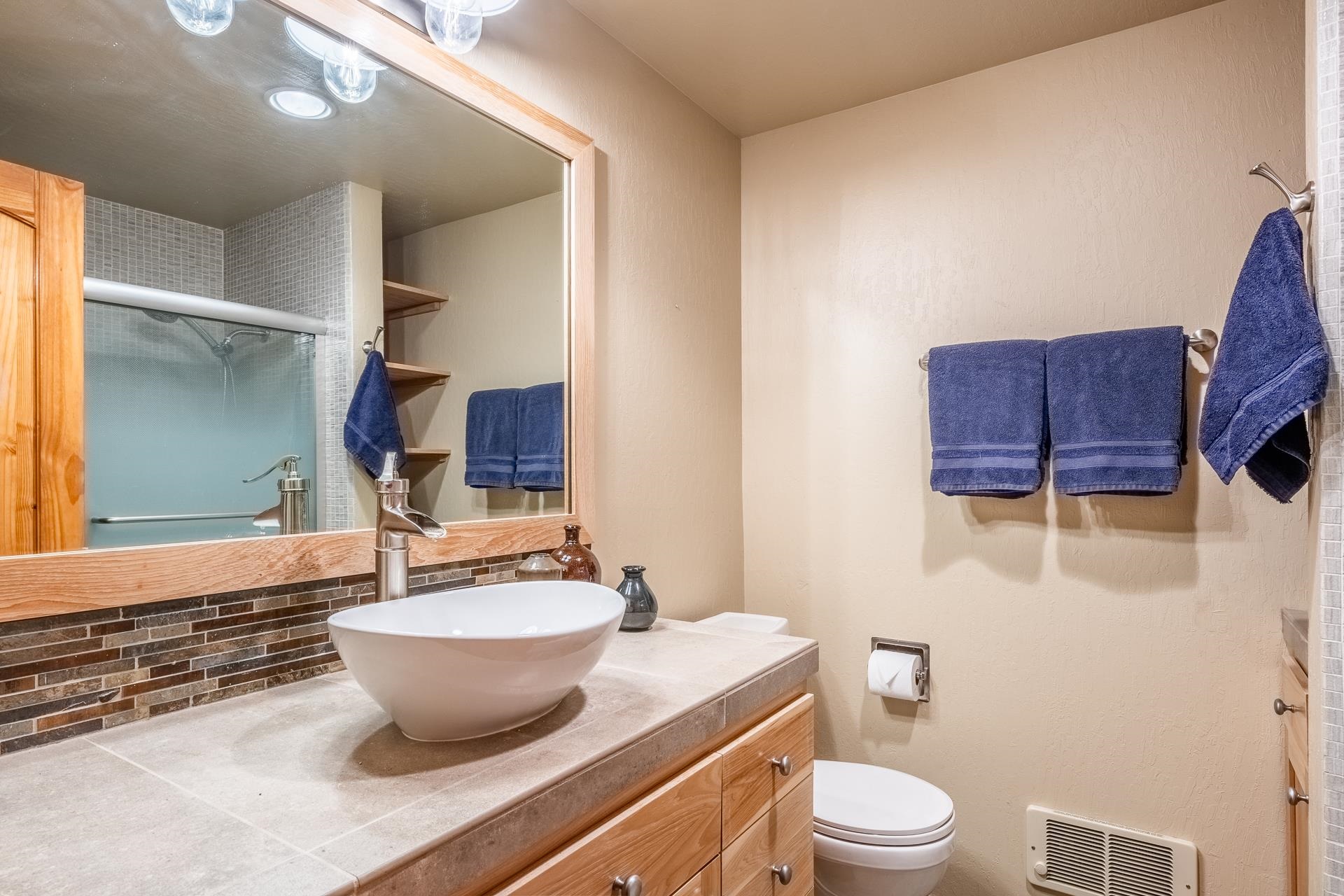 1893 Old Mammoth Road