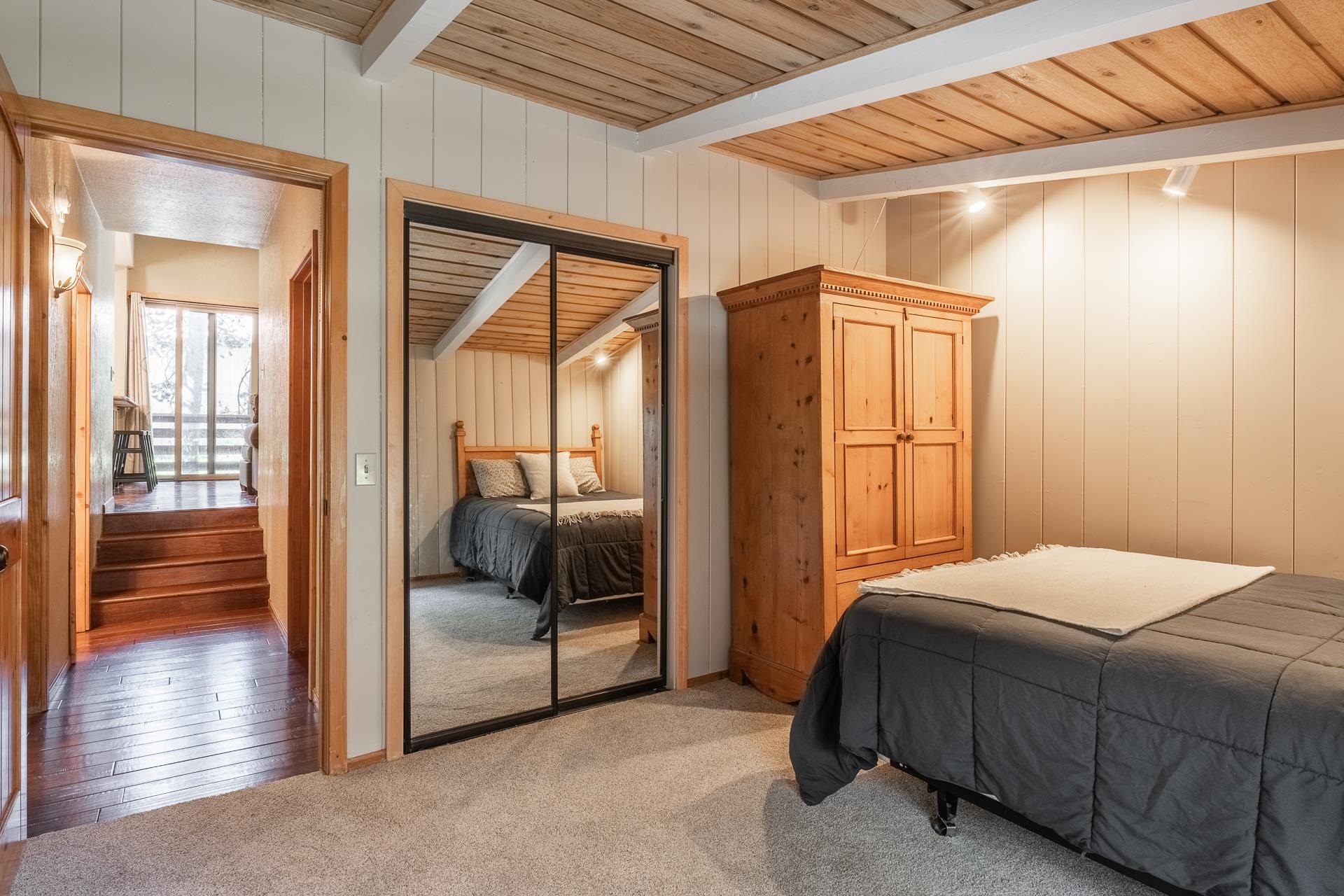 1893 Old Mammoth Road