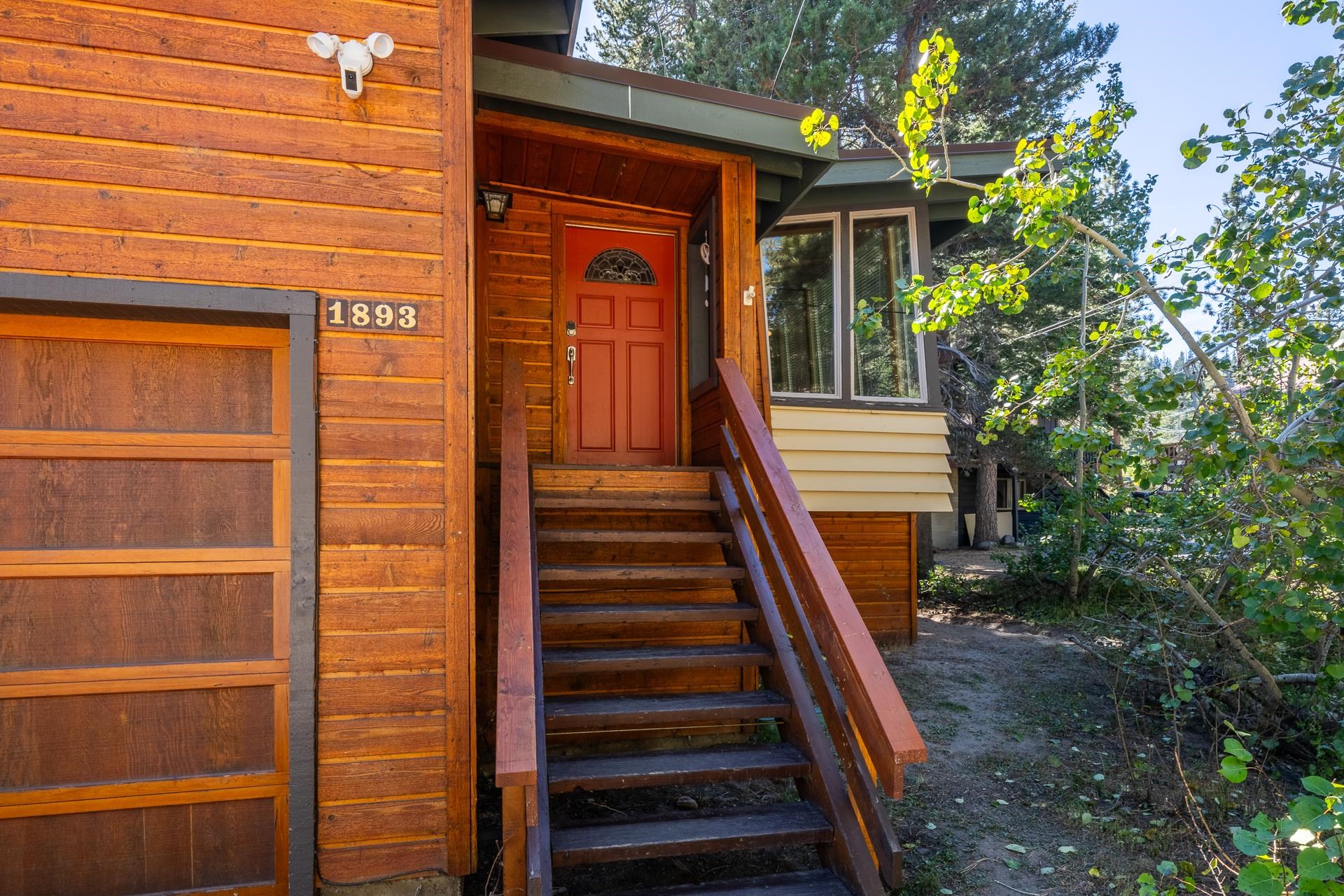 1893 Old Mammoth Road