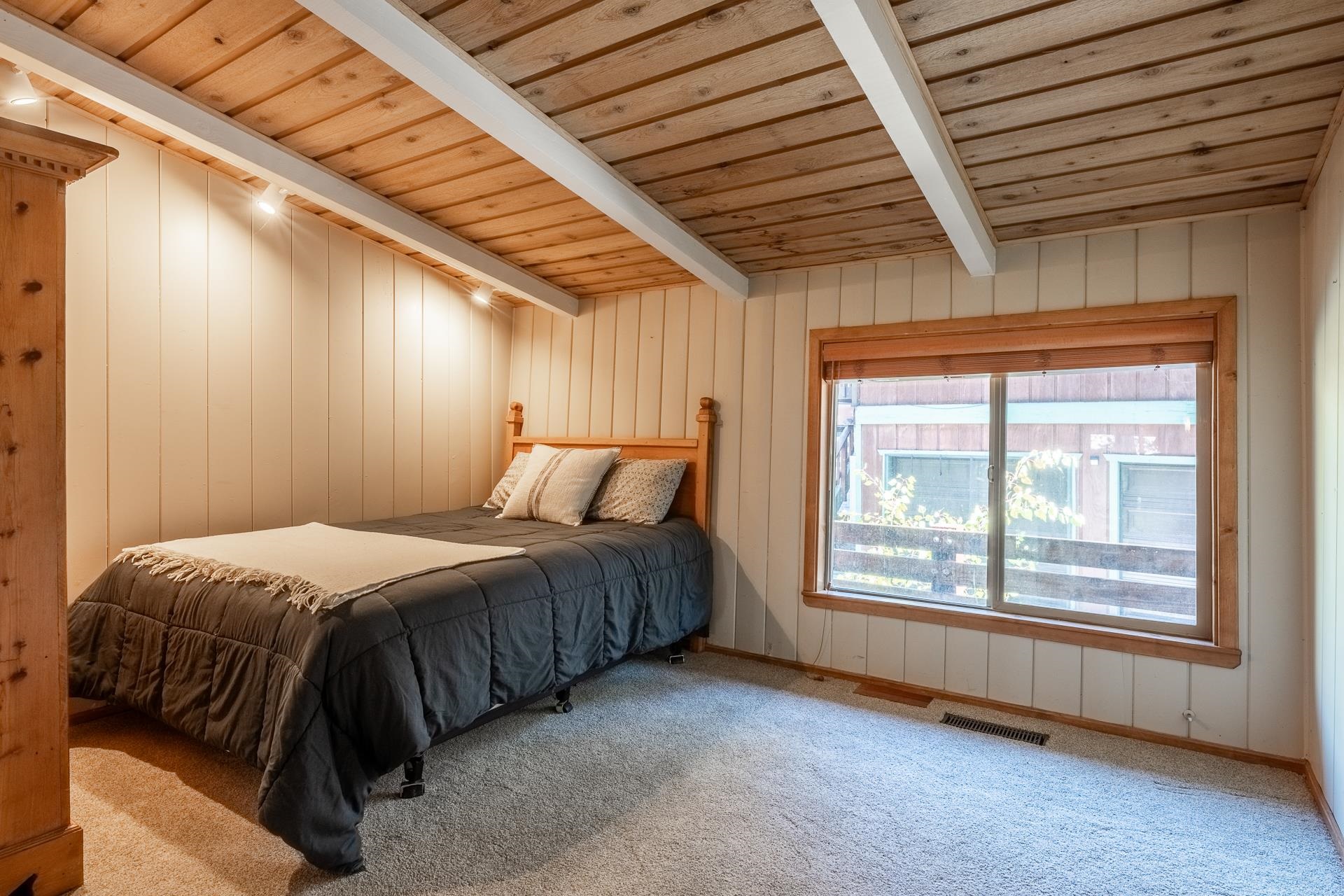 1893 Old Mammoth Road