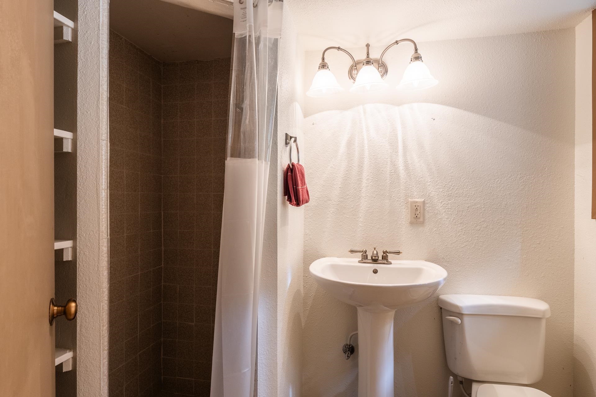 1893 Old Mammoth Road