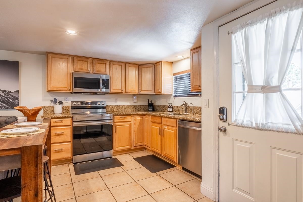 134 Laurel Mountain #22 Road Unit: Krystal Villa West #22