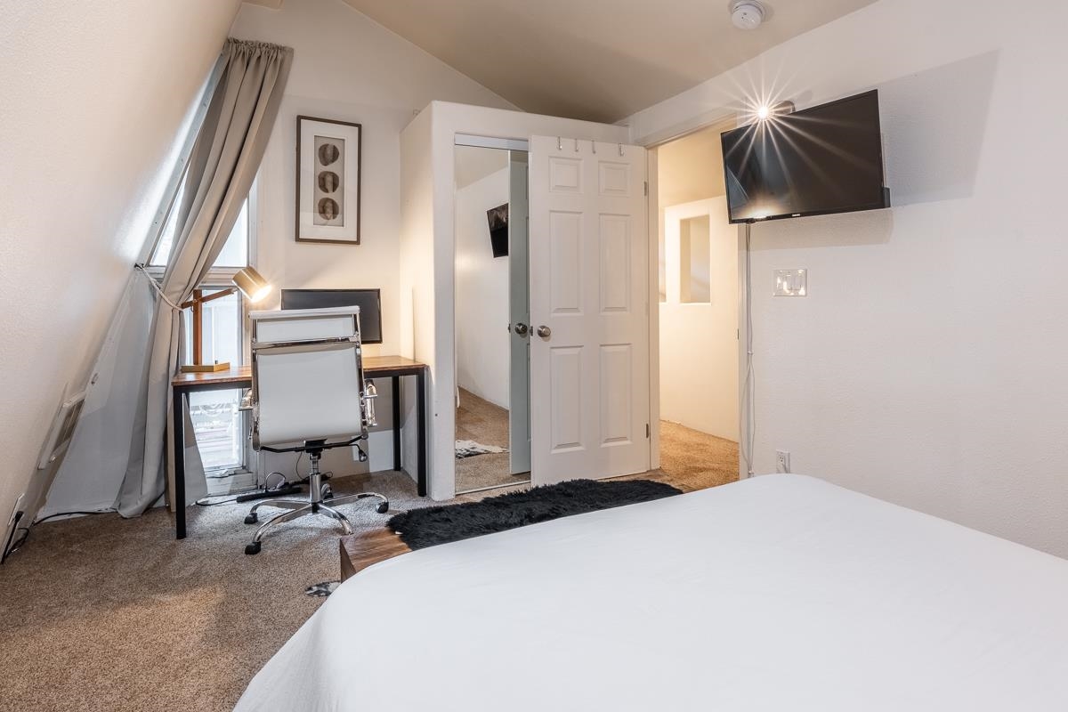 134 Laurel Mountain #22 Road Unit: Krystal Villa West #22