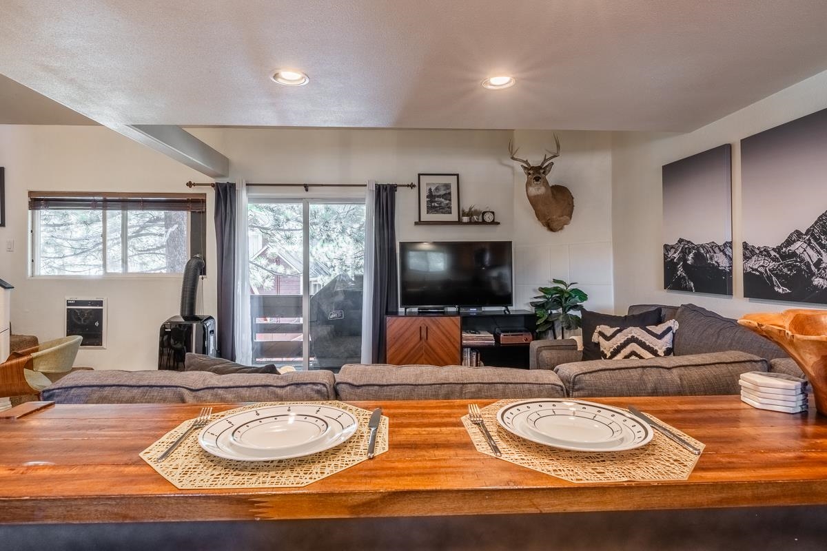 134 Laurel Mountain #22 Road Unit: Krystal Villa West #22