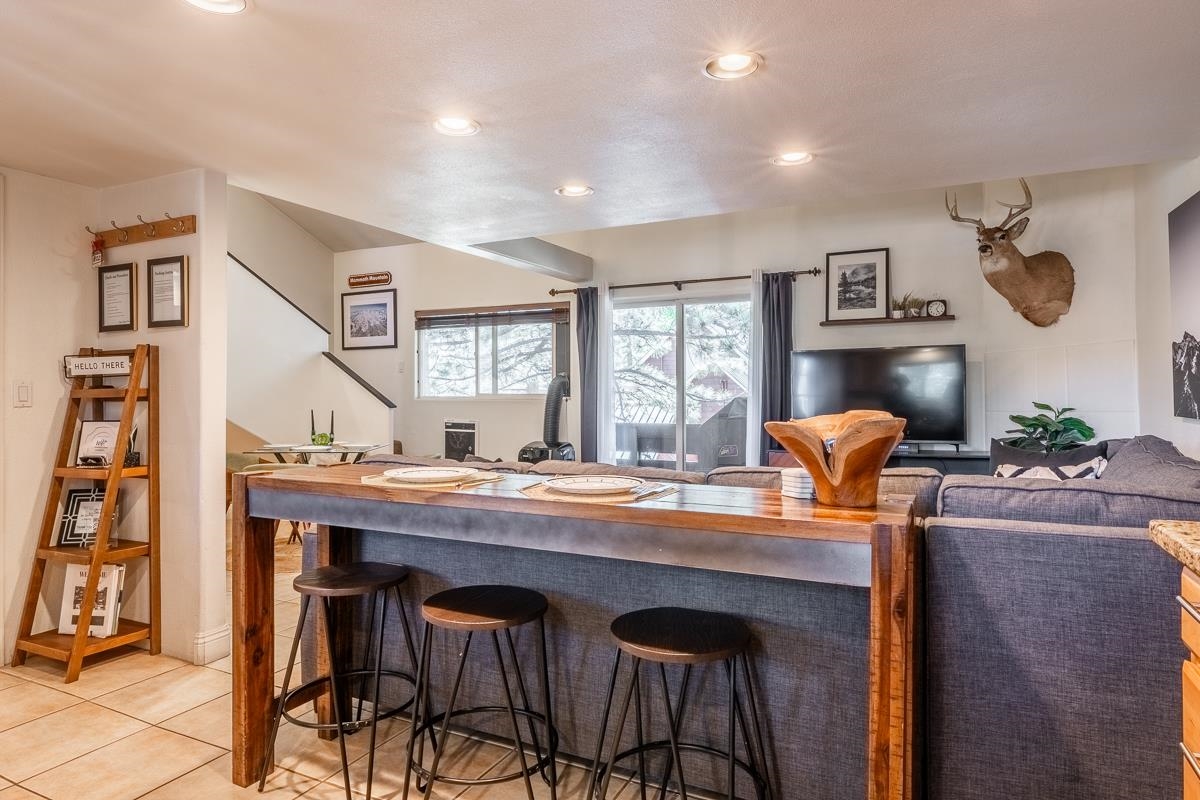 134 Laurel Mountain #22 Road Unit: Krystal Villa West #22