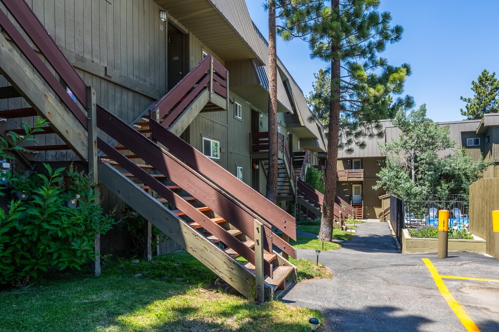 134 Laurel Mountain #22 Road Unit: Krystal Villa West #22