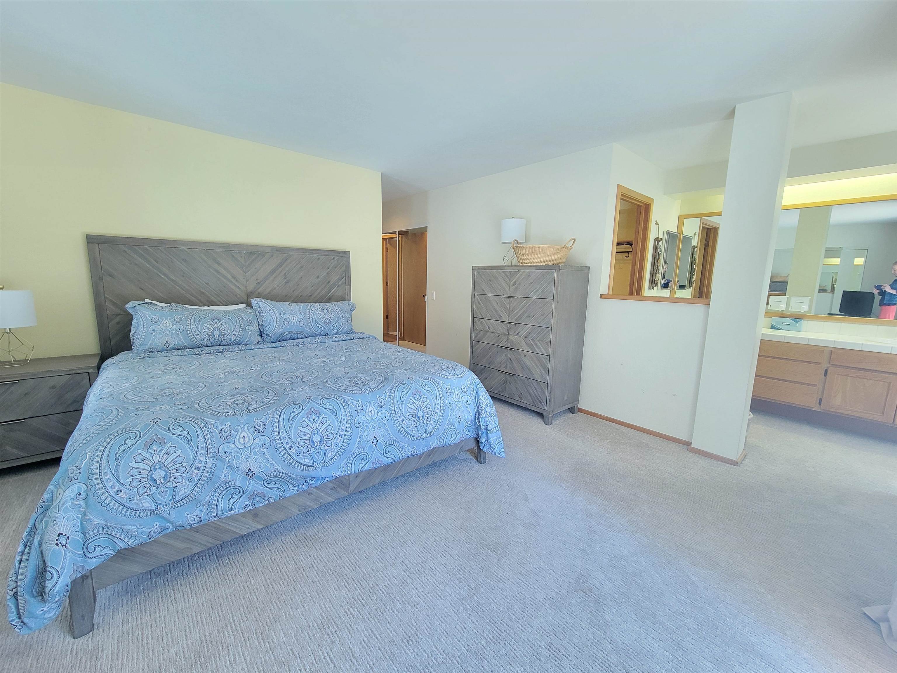 529 Golden Creek Road Unit: Snowcreek IV #529