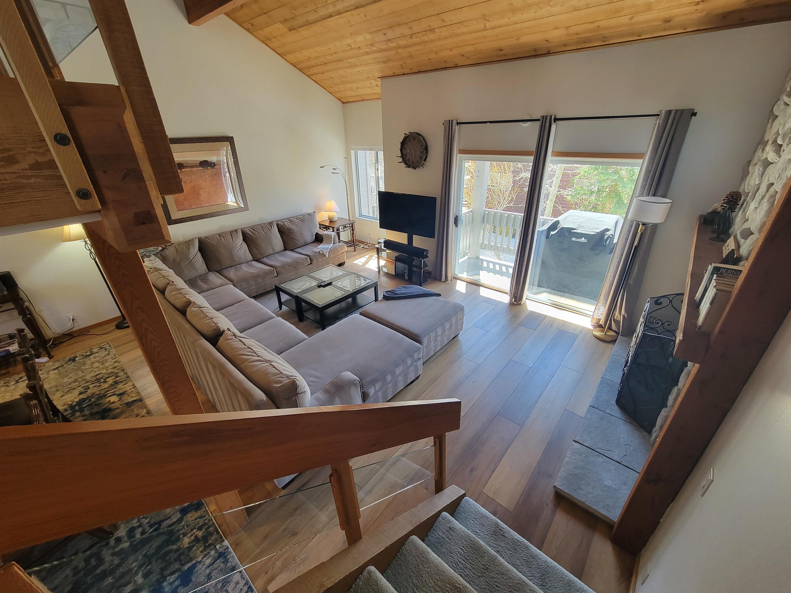 529 Golden Creek Road Unit: Snowcreek IV #529