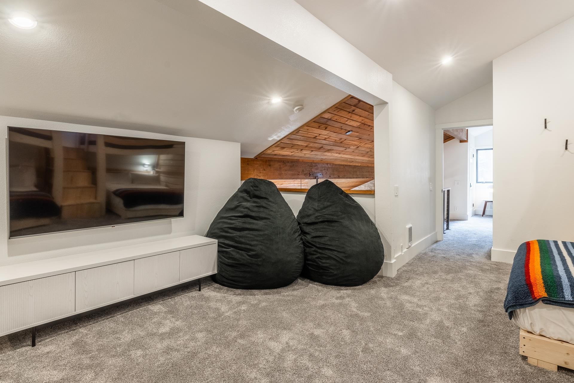 435 Lakeview #42 Drive Unit: Mountainback #42