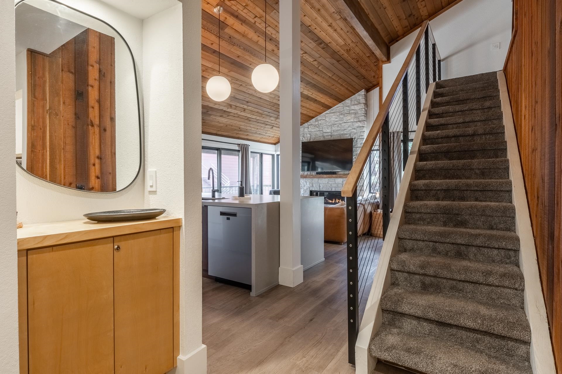 435 Lakeview #42 Drive Unit: Mountainback #42