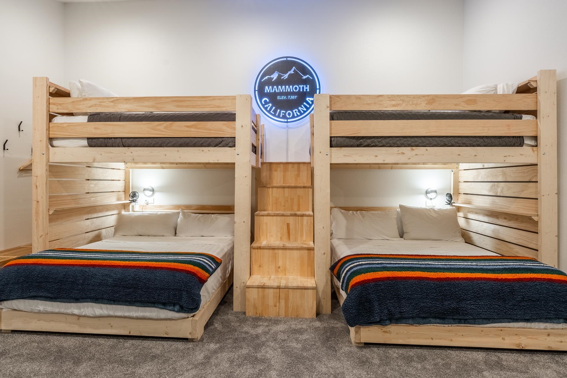 435 Lakeview #42 Drive Unit: Mountainback #42