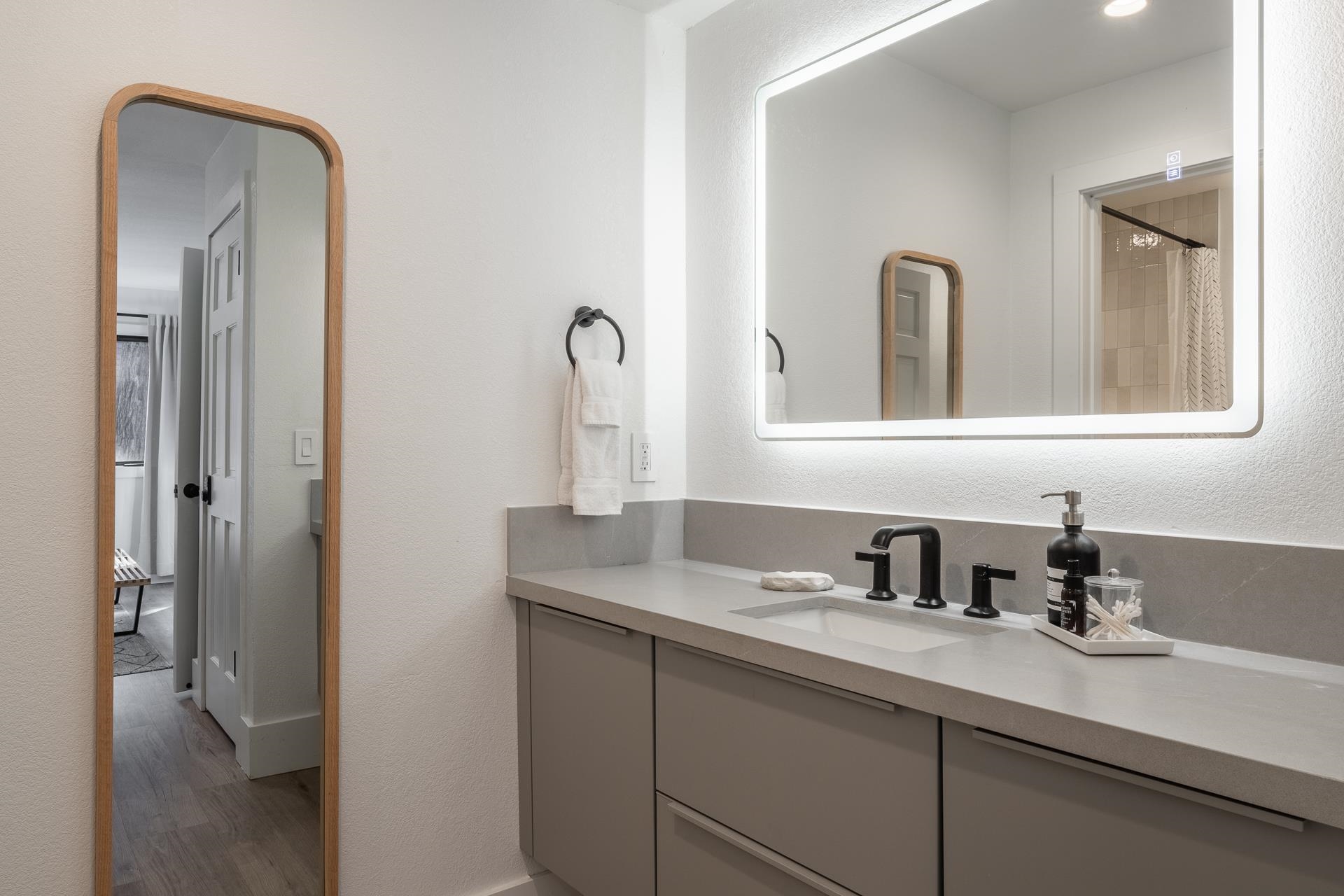 435 Lakeview #42 Drive Unit: Mountainback #42