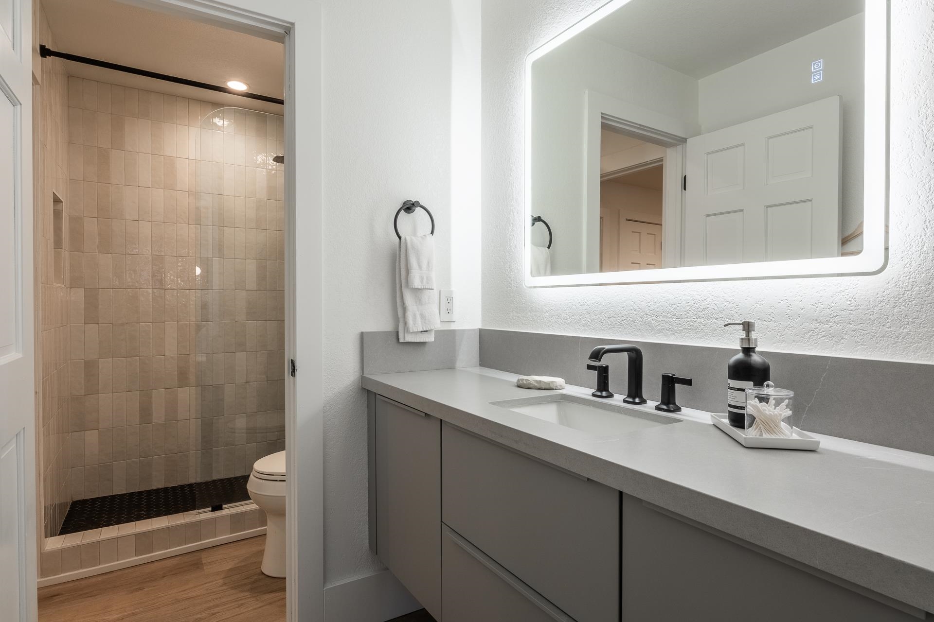 435 Lakeview #42 Drive Unit: Mountainback #42