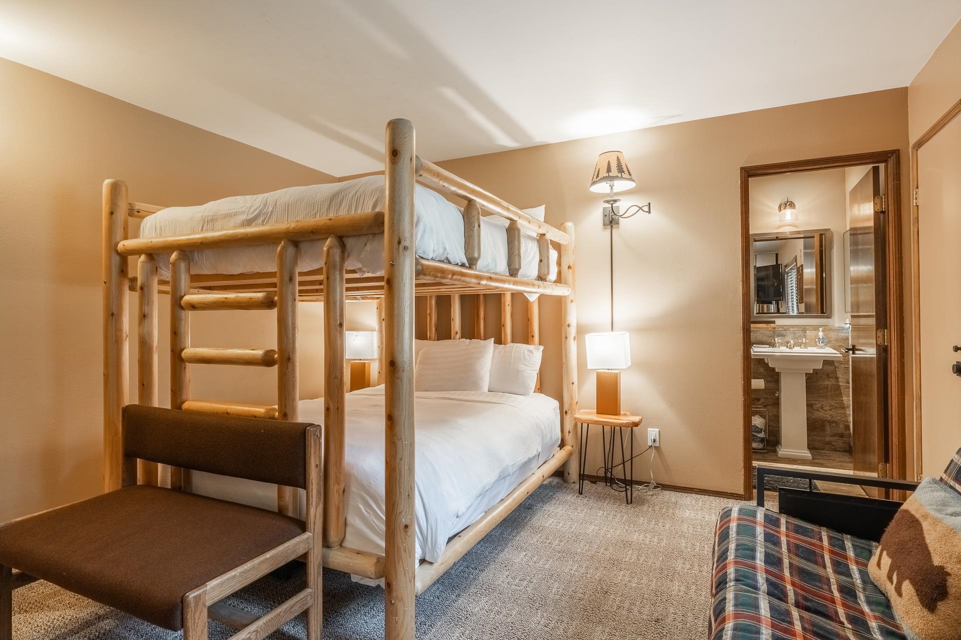 145 Canyon Blvd #11N