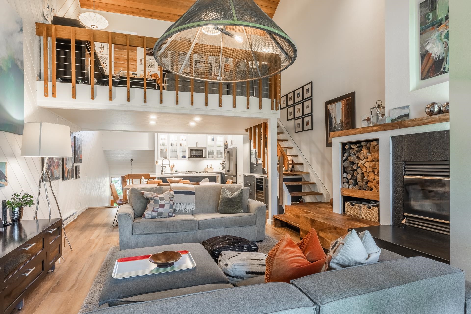 446 Snowcreek Rd Unit: Snowcreek 446