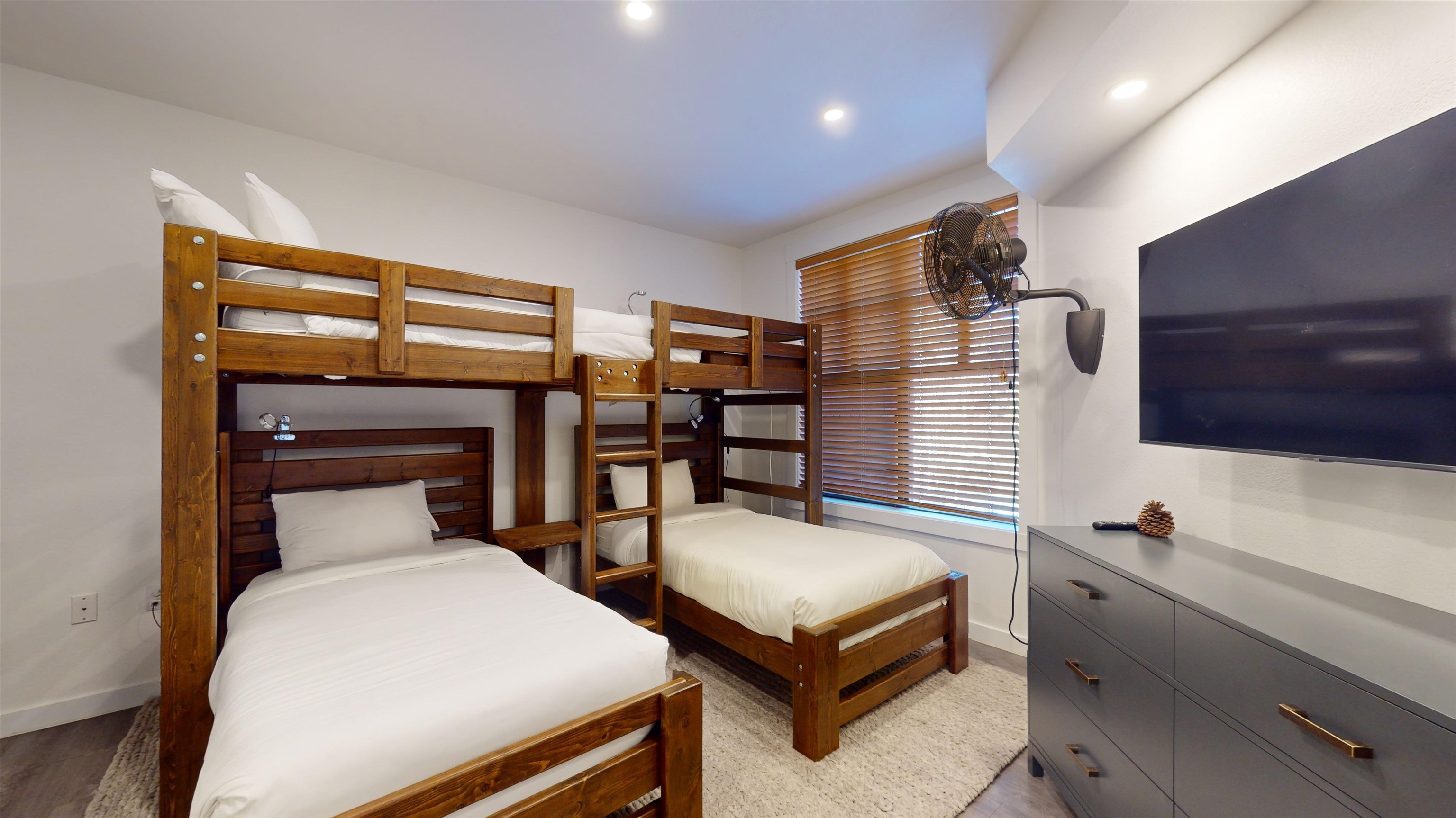 1111 Forest Trail #1406 Unit: Grand Sierra Lodge #1406