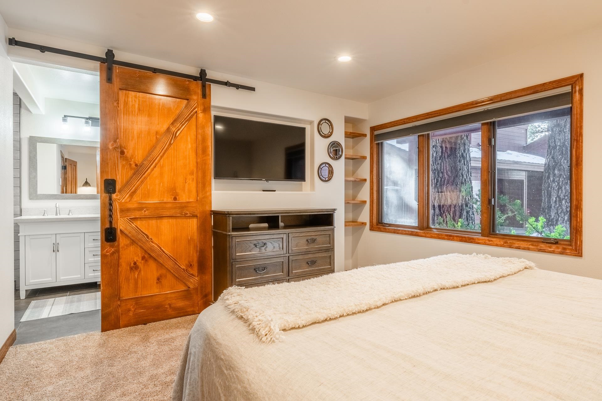 2112 Meridian Blvd Unit: 20