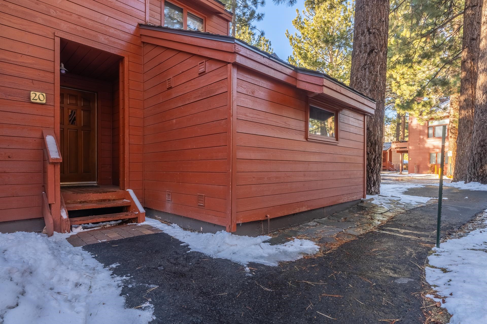 2112 Meridian Blvd Unit: 20