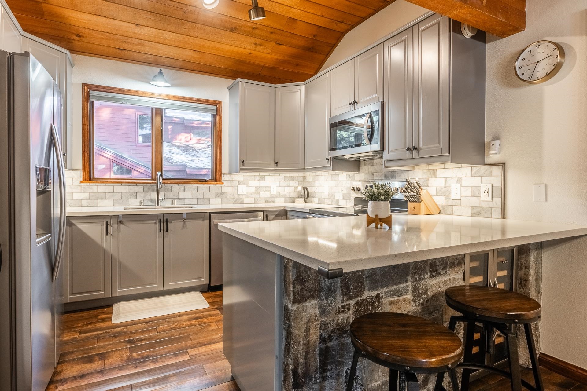 2112 Meridian Blvd Unit: 20