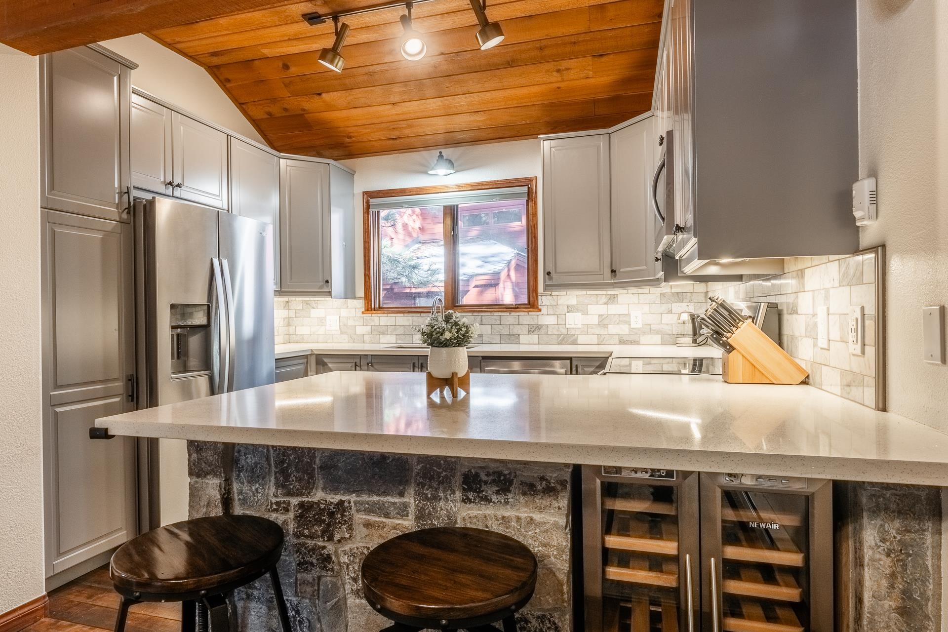 2112 Meridian Blvd Unit: 20