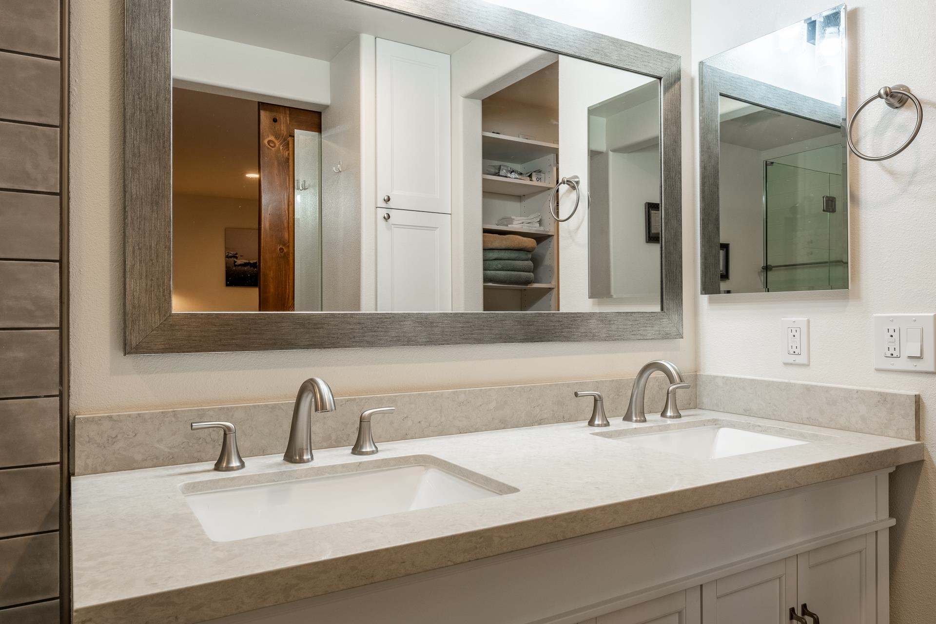 2112 Meridian Blvd Unit: 20