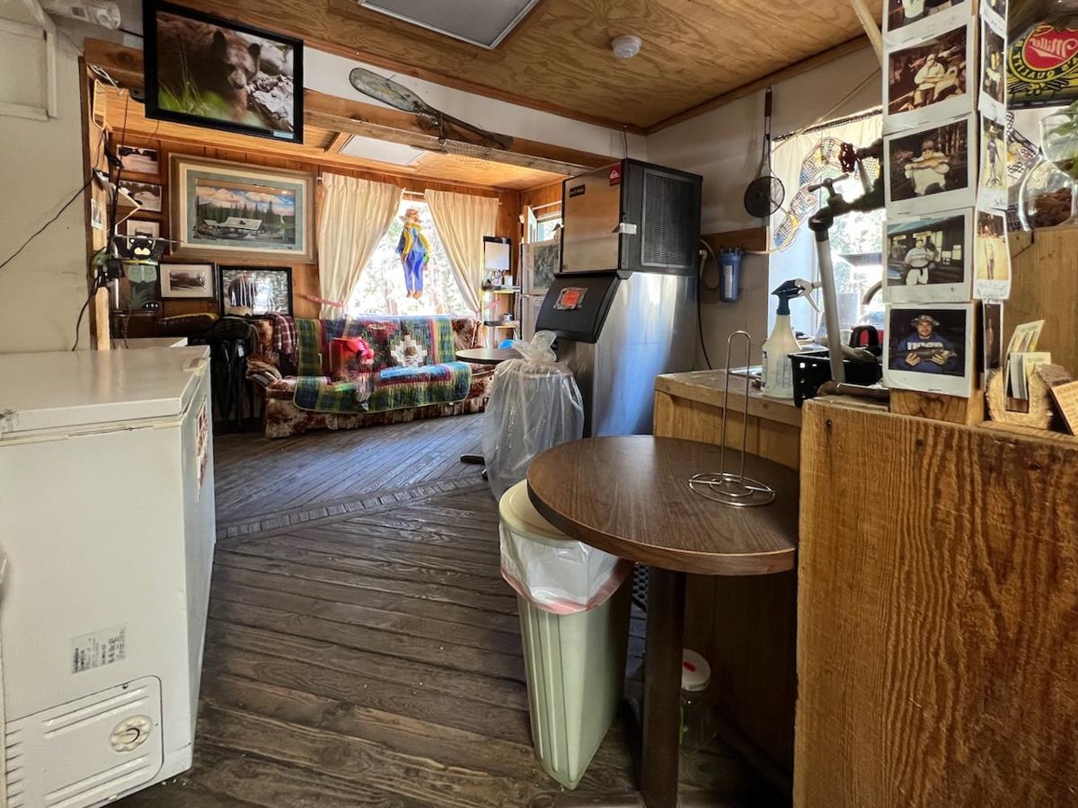 518 Twin Lakes Rd #49 Unit: Twin Lakes General Store