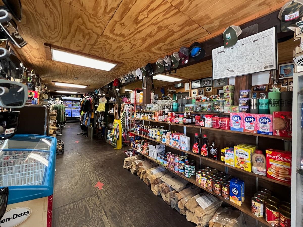 518 Twin Lakes Rd #49 Unit: Twin Lakes General Store