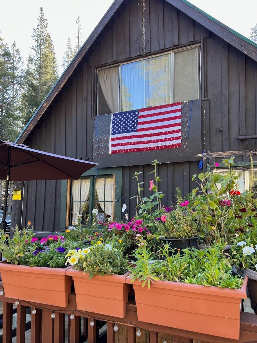 518 Twin Lakes Rd #49 Unit: Twin Lakes General Store