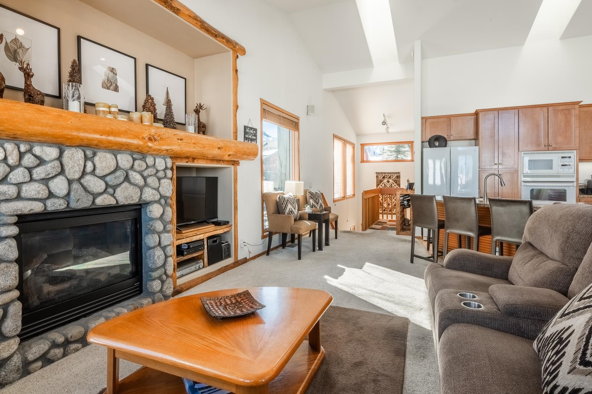 806 Fairway Circle