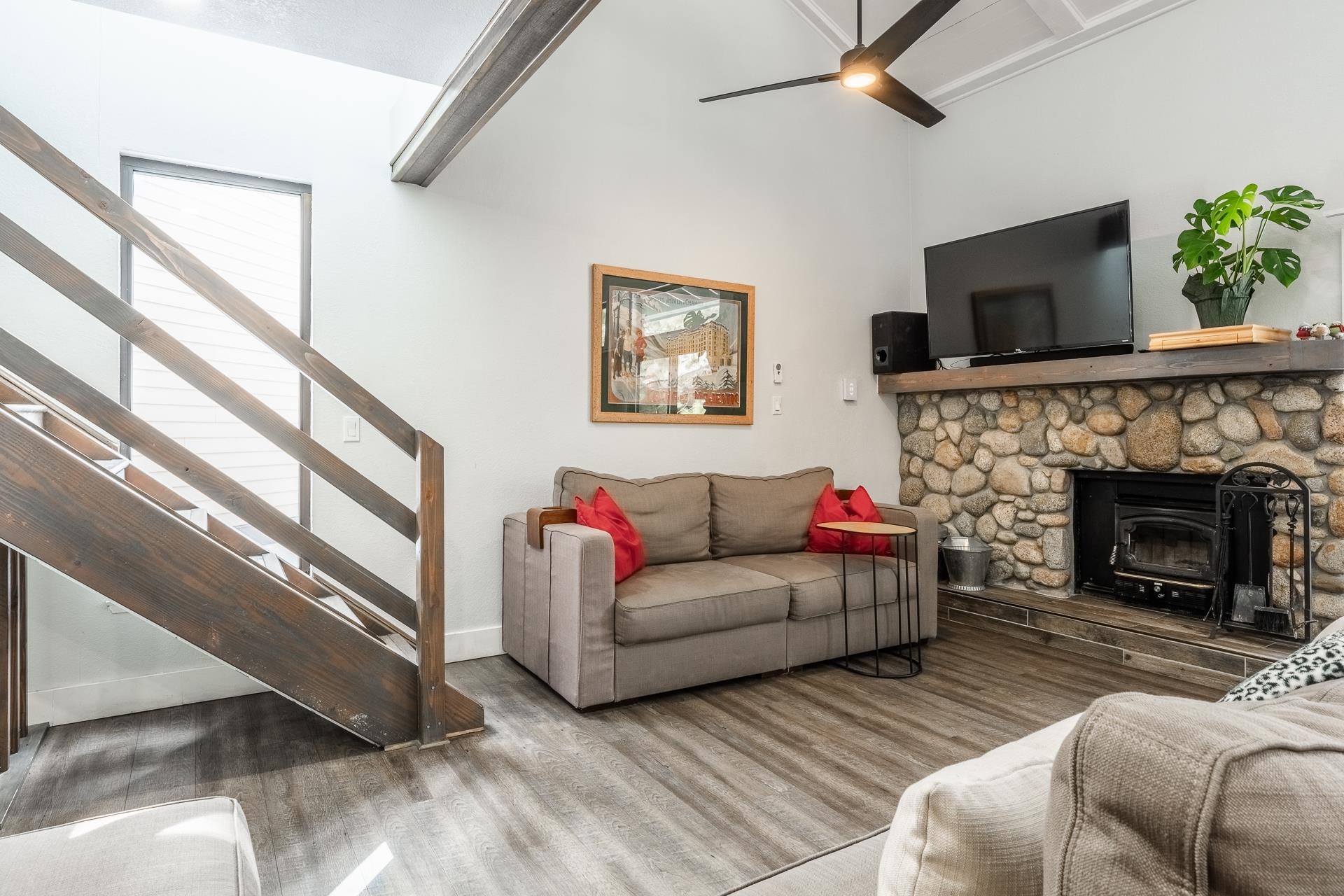 362 Old Mammoth Road Unit: Sherwin Villas #67