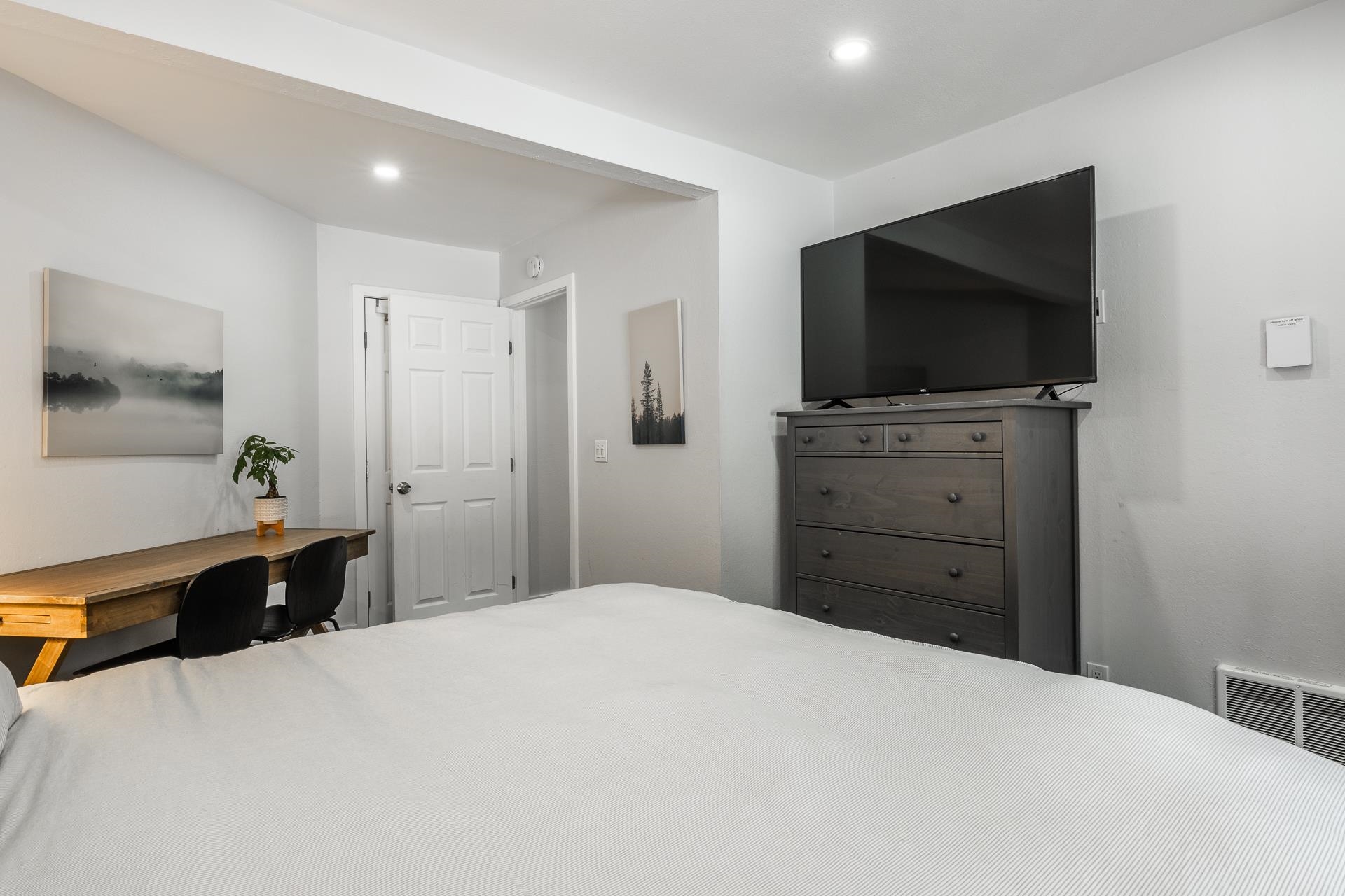 362 Old Mammoth Road Unit: Sherwin Villas #67