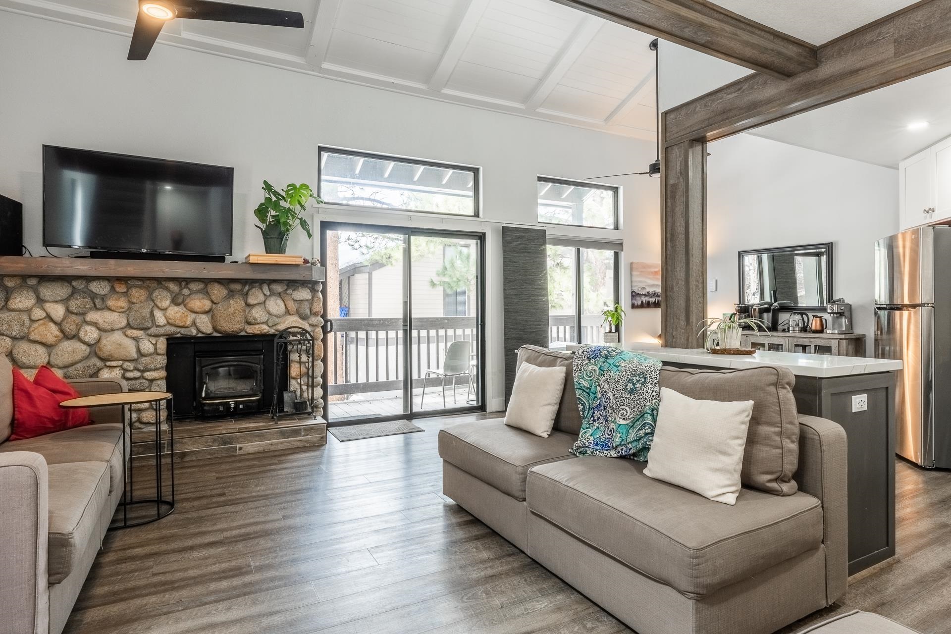 362 Old Mammoth Road Unit: Sherwin Villas #67