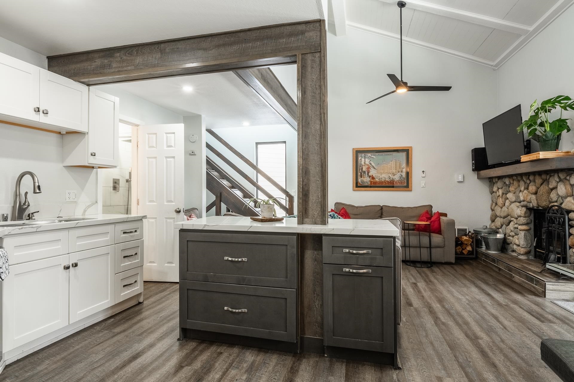 362 Old Mammoth Road Unit: Sherwin Villas #67