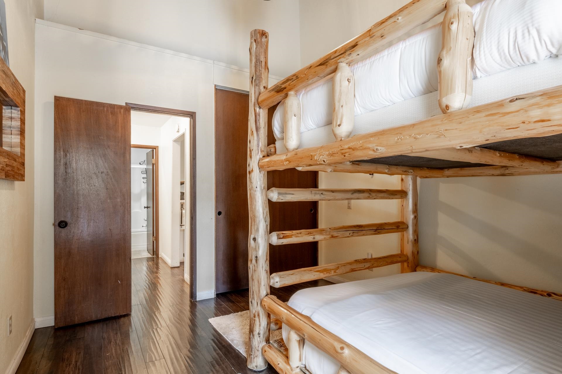 803 Canyon Blvd #80