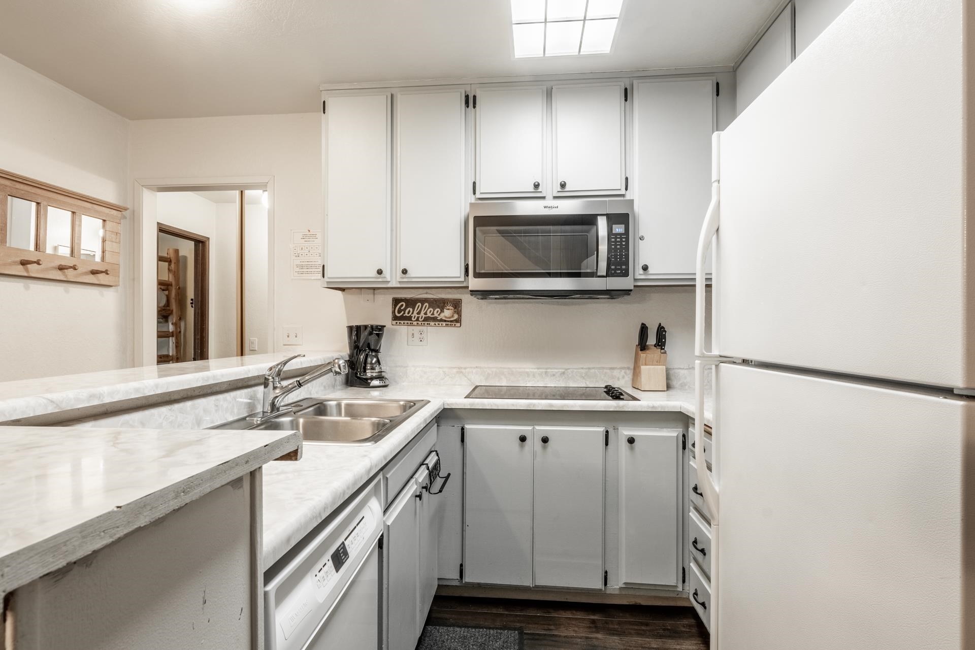 803 Canyon Blvd #80