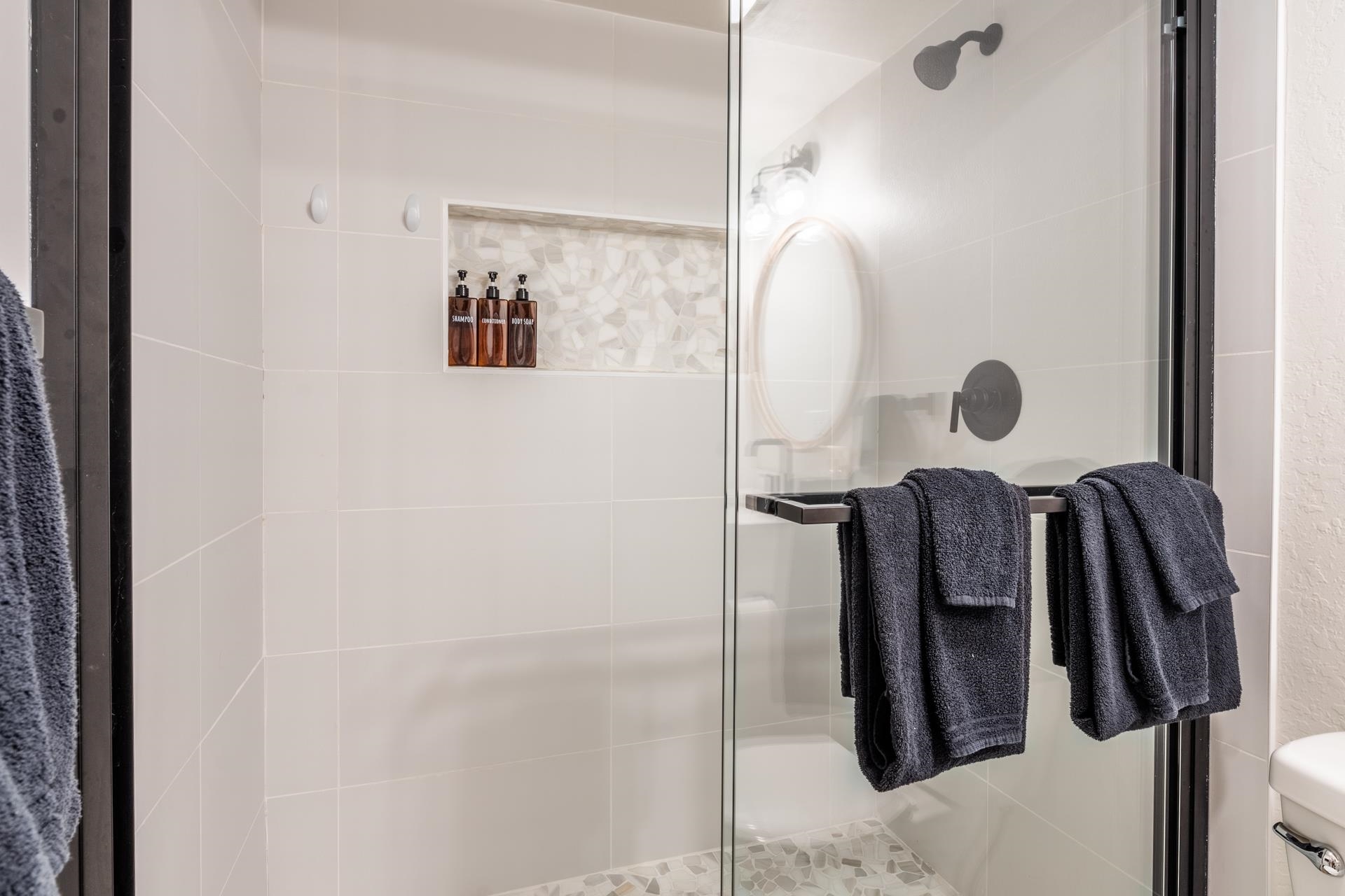 2289 Sierra Nevada Rd F-16