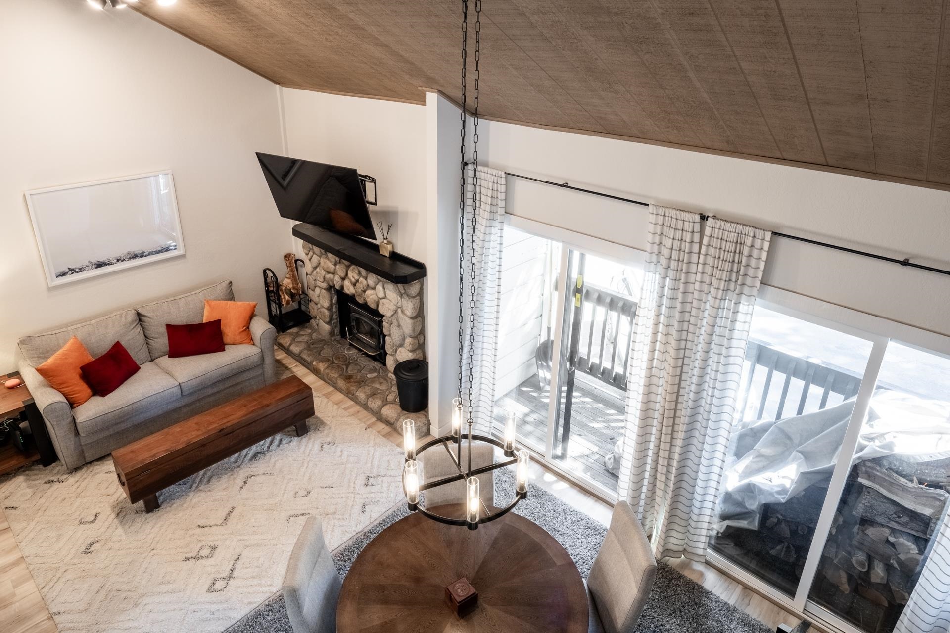 2289 Sierra Nevada Rd F-16