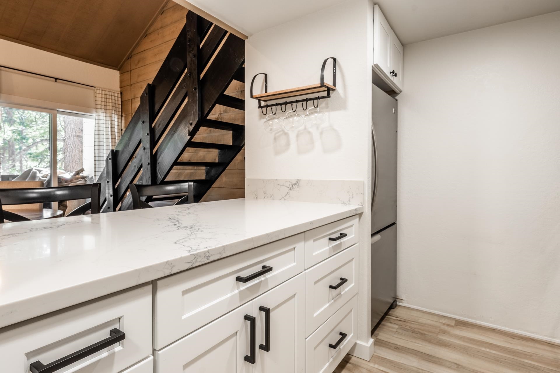 2289 Sierra Nevada Rd F-16