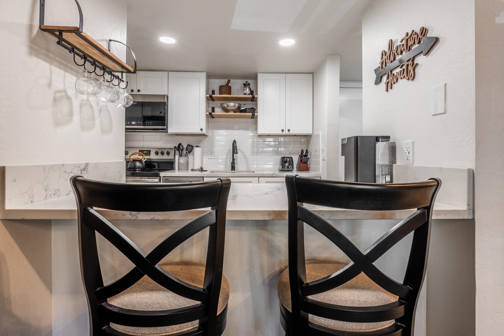 2289 Sierra Nevada Rd F-16