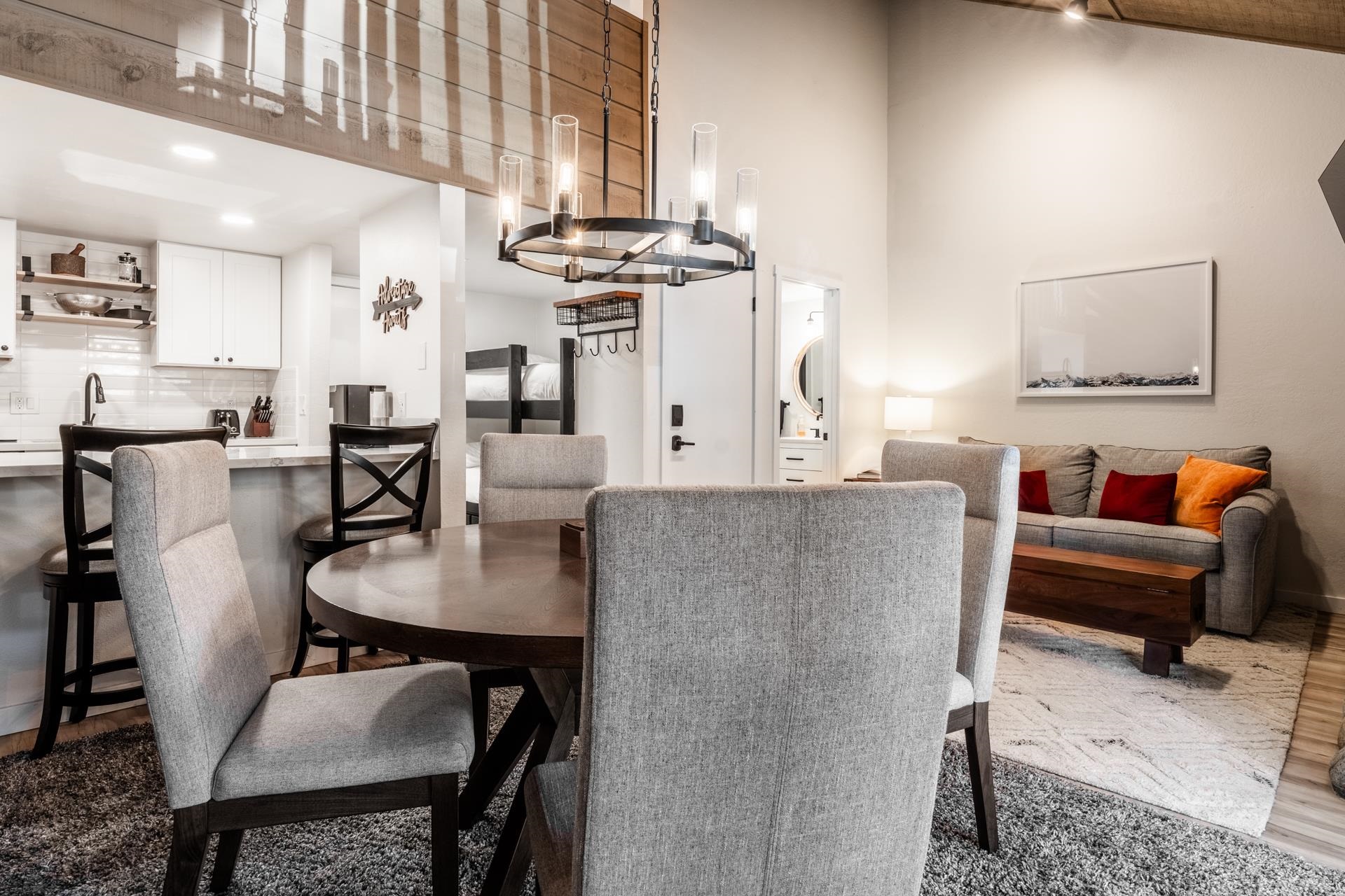 2289 Sierra Nevada Rd F-16