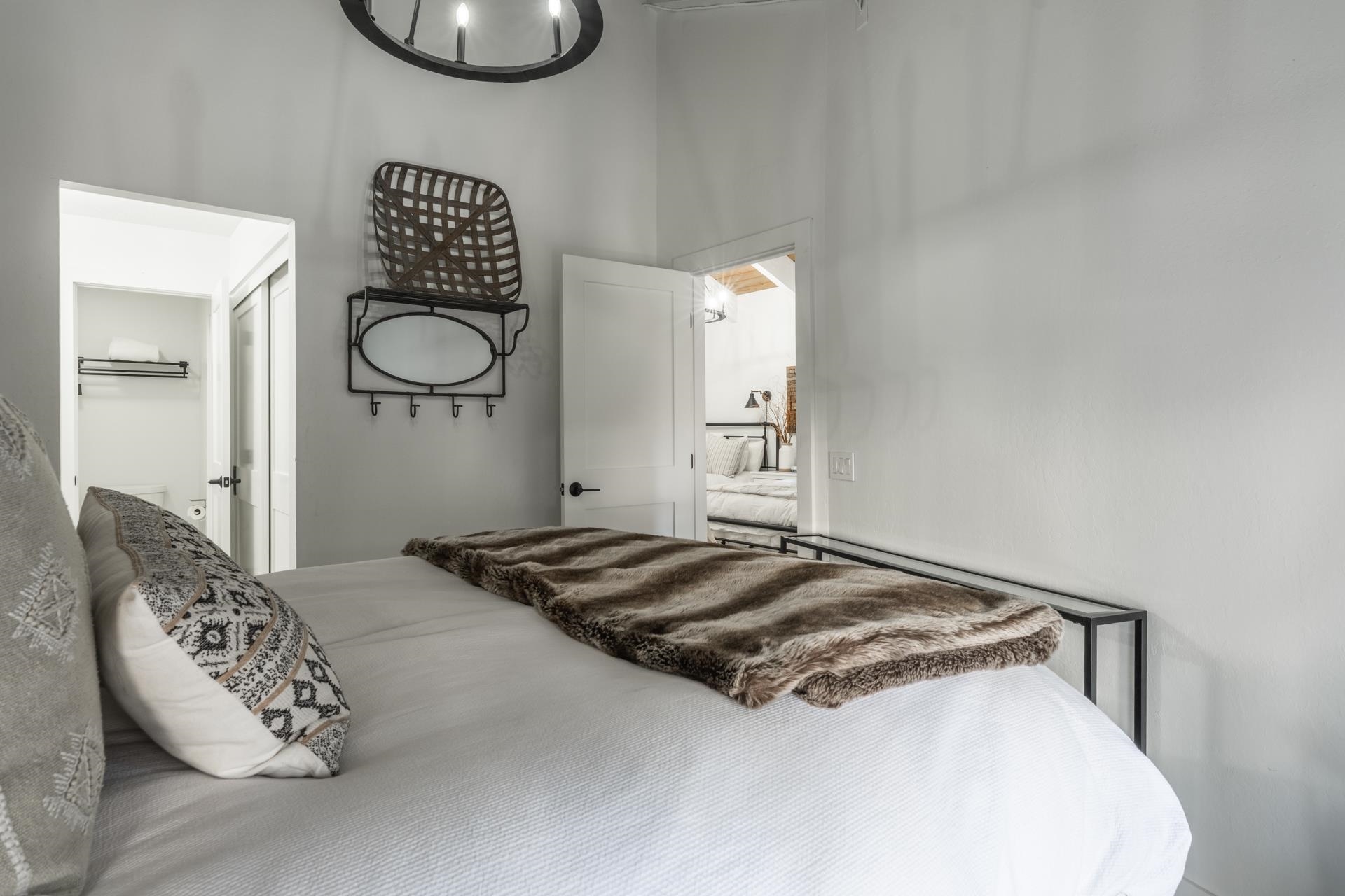 2252 Meridian Blvd #36